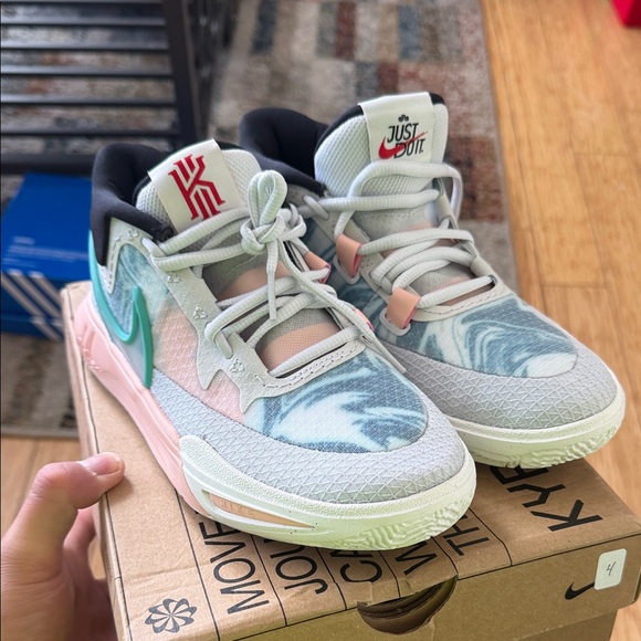 Nike Kyrie Low 4 Teal and Pink Sneakers